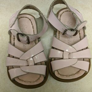 Pink patent leather toddler girl Salt Water sandal